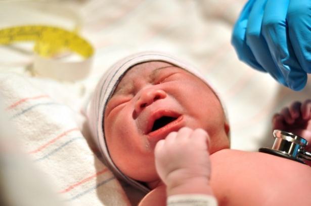Dozvíme se, jaké očkování se v mateřském domově provádí u novorozenců